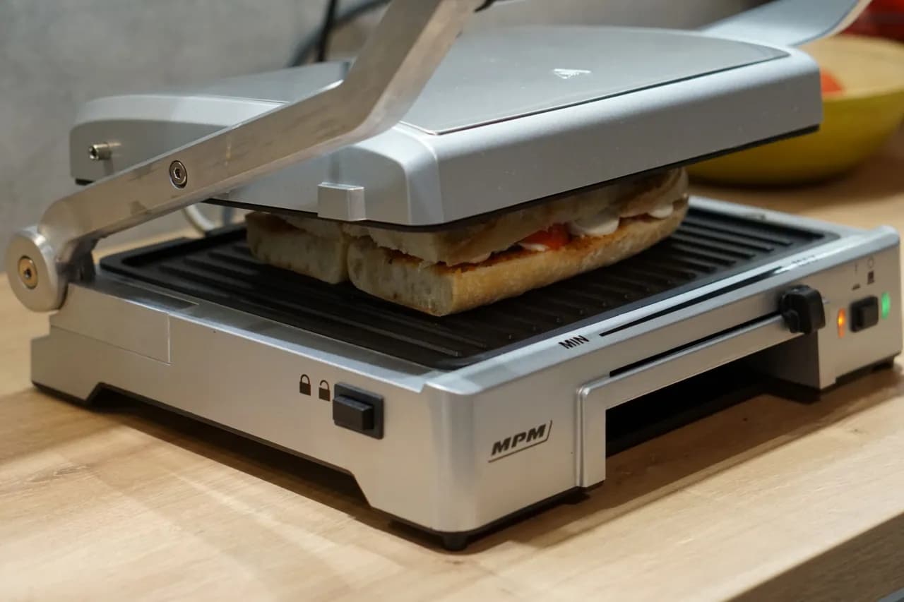 Grill elektryczny MPM MGR-09M - funkcje, opinie i najlepsze ceny