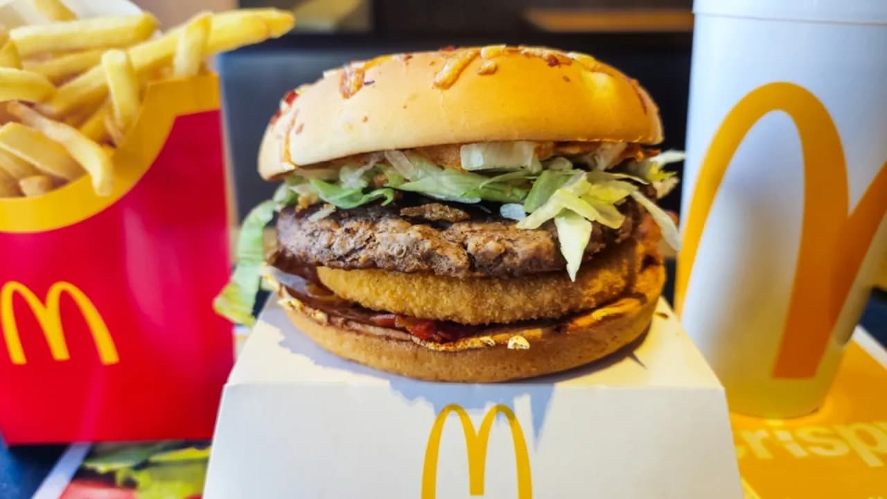 Ile kosztują zakręcone frytki w McDonald's? Sprawdź aktualne ceny!