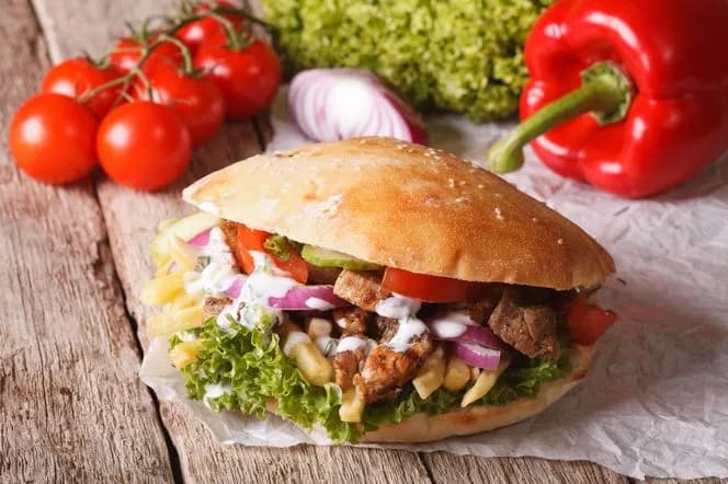 Czy kebab jest zdrowy? Odkryj, co wpływa na jego wartość odżywczą